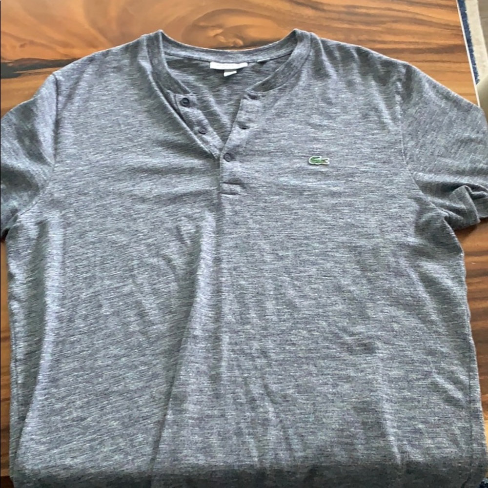 3 button T-shirt